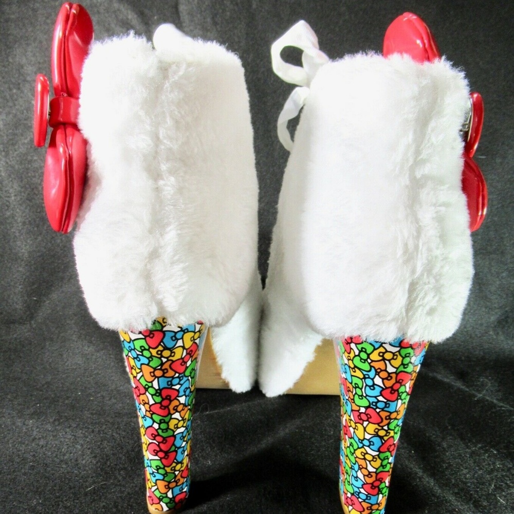 New Jeffrey Campbell HELLO KITTY Fake Fur Booties - Picture 5 of 8